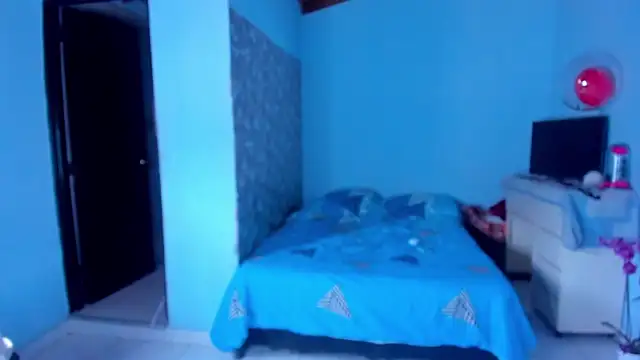 Snapshot of AngelaCoffee chatting on February 17, 9:12 pm AngelaCoffee online show from February 17, 9:12 pm