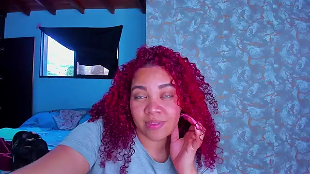 Snapshot of AngelaCoffee chatting on February 2, 10:42 pm AngelaCoffee online show from February 2, 10:42 pm