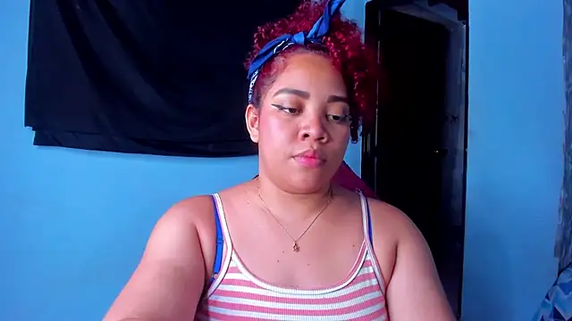 Snapshot of AngelaCoffee chatting on February 13, 8:42 pm AngelaCoffee online show from February 13, 8:42 pm