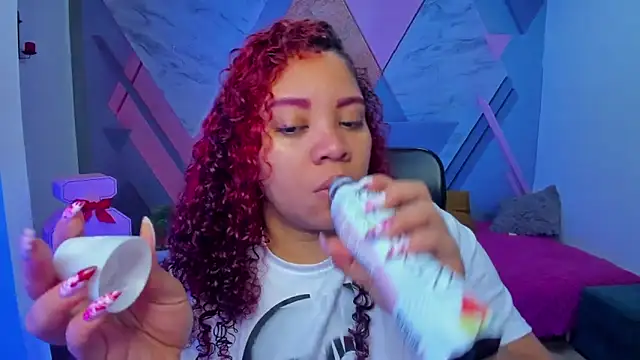 AngelaCoffee online show from November 9, 12:58 am