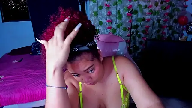 Snapshot of AngelaCoffee chatting on June 6, 2:06 am AngelaCoffee online show from June 6, 2:06 am