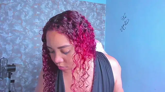 Snapshot of AngelaCoffee chatting on February 25, 8:52 pm AngelaCoffee online show from February 25, 8:52 pm