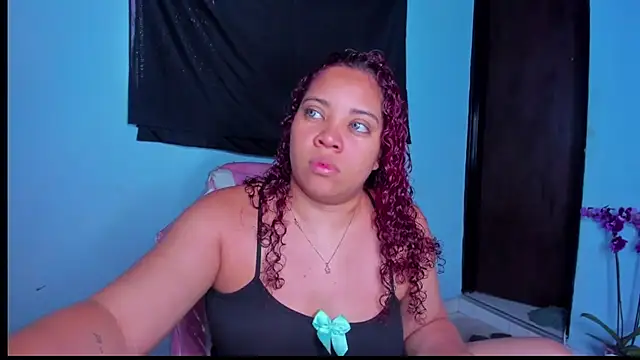 Snapshot of AngelaCoffee chatting on February 20, 7:38 pm AngelaCoffee online show from February 20, 7:38 pm