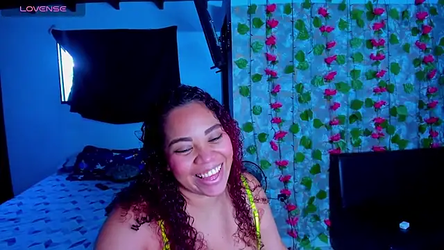 AngelaCoffee online show from May 22, 8:29 pm