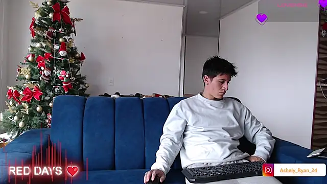 ashely ryan24 online show from November 26, 6:30 pm