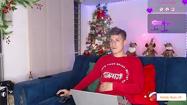 ashely ryan24 online show from December 16, 11:20 pm