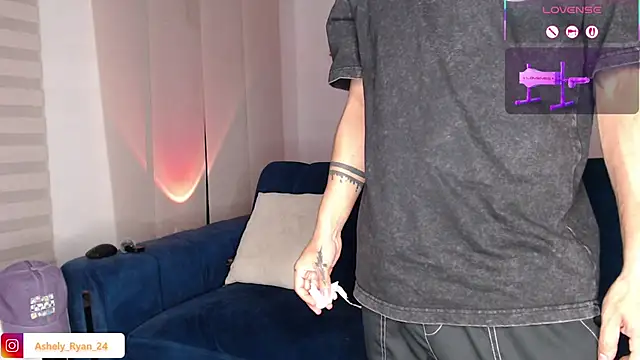 ashely ryan24 online show from February 13, 11:27 pm