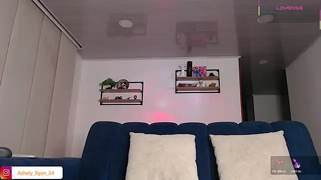 ashely ryan24 online show from April 10, 12:06 am