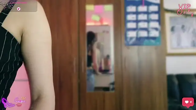 LauGrayJ online show from March 21, 12:42 pm