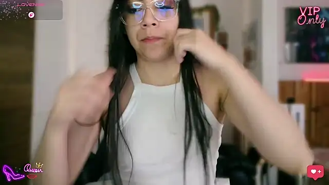 LauGrayJ online show from April 14, 1:27 pm