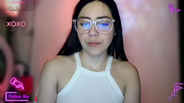 LauGrayJ online show from December 4, 11:15 pm