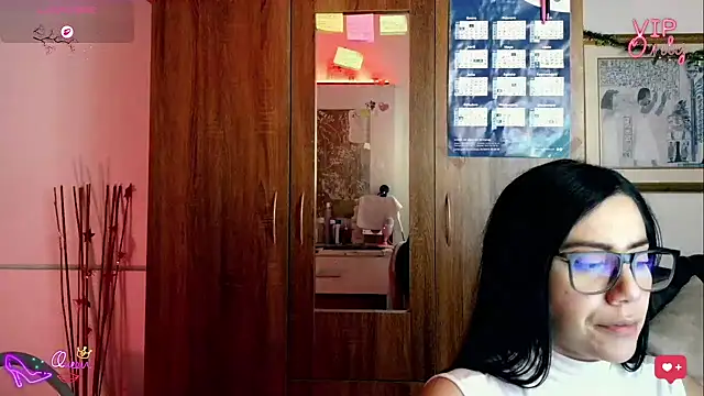 LauGrayJ online show from January 14, 12:58 am