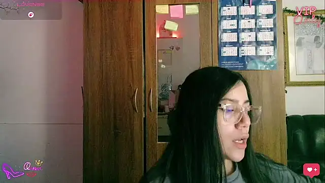 LauGrayJ online show from February 27, 11:32 am