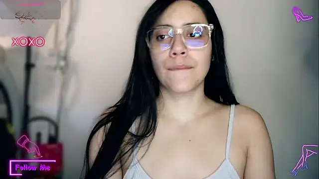 LauGrayJ online show from November 21, 9:58 pm