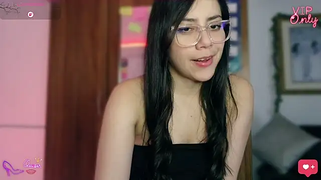 LauGrayJ online show from March 29, 8:54 pm