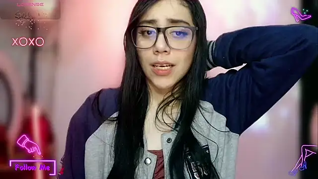 LauGrayJ online show from December 16, 7:23 am