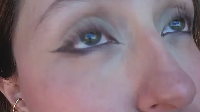 Snapshot of SofiaGc chatting on January 13, 3:54 am SofiaGc online show from January 13, 3:54 am