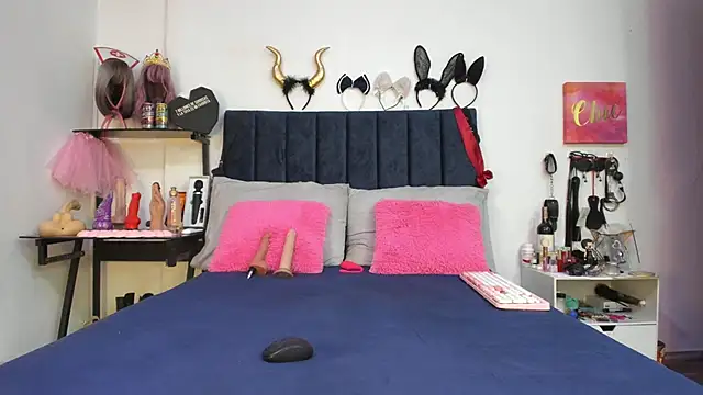 emmily giraldo online show from March 25, 12:26 pm