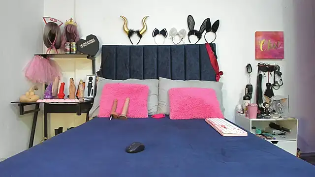 emmily giraldo online show from March 21, 12:31 pm