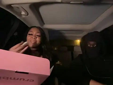 AUNYXXX online show from April 17, 2:25 am