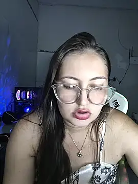 Snapshot of dani123unica chatting on June 4, 10:36 pm dani123unica online show from June 4, 10:36 pm