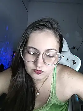 Snapshot of dani123unica chatting on June 12, 10:40 pm dani123unica online show from June 12, 10:40 pm