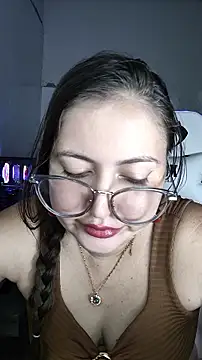 Snapshot of dani123unica chatting on July 10, 10:43 pm dani123unica online show from July 10, 10:43 pm