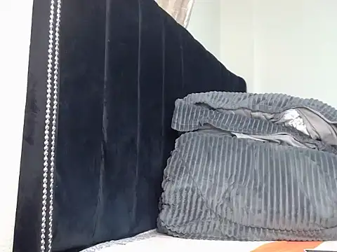 sexxyykittyy online show from May 24, 5:29 am