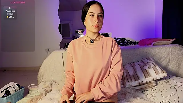 Snapshot of Madeline_Dreams chatting on September 13, 9:20 am Madeline Dreams online show from September 13, 9:20 am