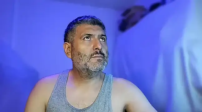 Snapshot of BushBator chatting on March 13, 7:20 am BushBator online show from March 13, 7:20 am