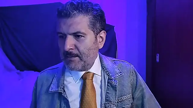 Snapshot of BushBator chatting on September 20, 7:02 am BushBator online show from September 20, 7:02 am