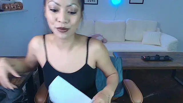 xKimRose online show from March 4, 5:42 pm