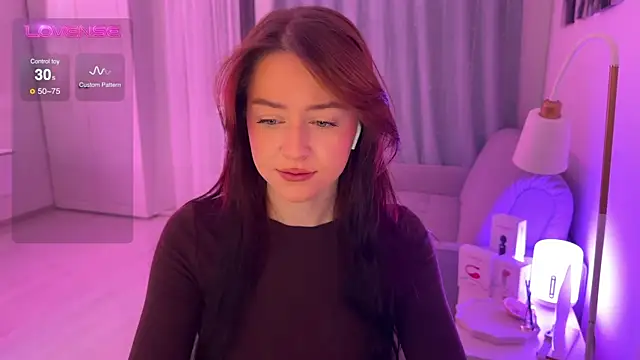 Snapshot of aveme_melissa chatting on February 22, 1:00 am aveme melissa online show from February 22, 1:00 am