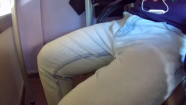 Snapshot of vladimirput4 chatting on February 7, 10:29 am vladimirput4 online show from February 7, 10:29 am