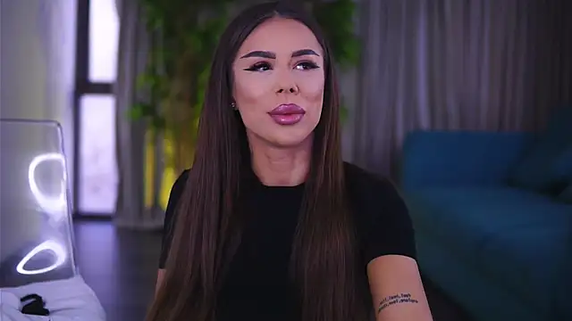 MissKiarra online show from March 19, 4:36 am