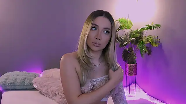 Jessielle online show from March 28, 5:14 pm