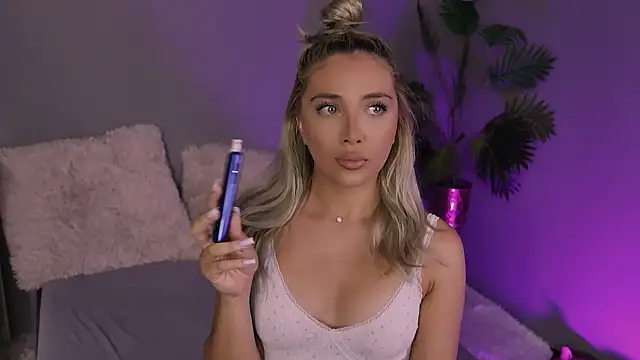 Jessielle online show from June 30, 3:12 pm
