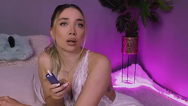 Jessielle online show from March 31, 6:15 am