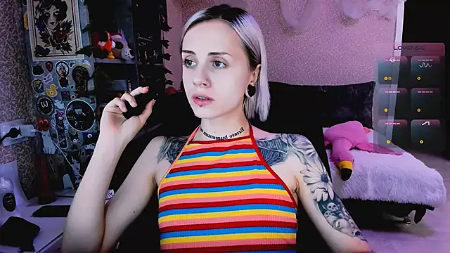 NaniMoore online show from November 9, 8:13 pm