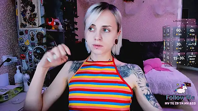 NaniMoore online show from November 21, 9:14 pm