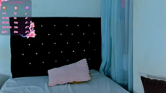 auroraa sexy online show from October 11, 4:30 pm