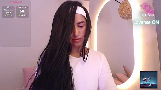 Snapshot of Thayssa_ross chatting on May 31, 6:09 pm Thayssa ross online show from May 31, 6:09 pm