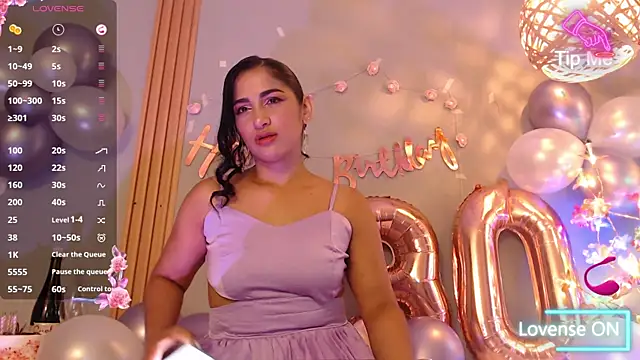 Thayssa ross online show from April 15, 3:38 pm