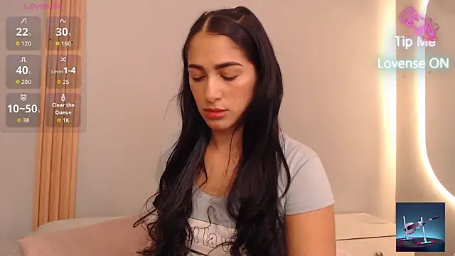 Snapshot of Thayssa_ross chatting on June 27, 2:45 pm Thayssa ross online show from June 27, 2:45 pm