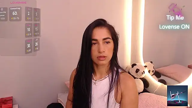 Snapshot of Thayssa_ross chatting on May 26, 2:59 pm Thayssa ross online show from May 26, 2:59 pm