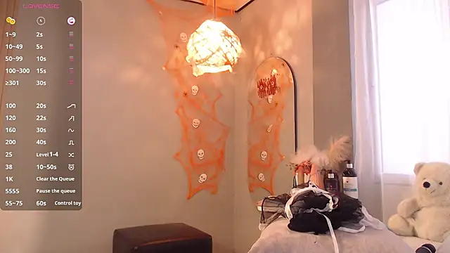 Thayssa ross online show from October 21, 2:49 pm