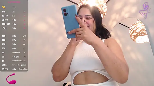 Thayssa ross online show from November 22, 8:18 pm