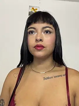 Dulce-diosa online show from May 31, 8:42 pm