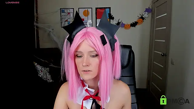 Snapshot of FrancescaCollins chatting on October 28, 4:28 pm FrancescaCollins online show from October 28, 4:28 pm