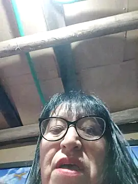 Snapshot of clarita_01 chatting on October 15, 11:51 am clarita 01 online show from October 15, 11:51 am